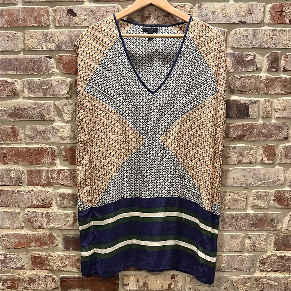 Geometric Patterned V-Neck Dress